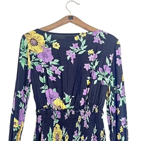 Urban Outfitters UO Black and Purple Smocked Floral Mini Dress Size M - Picture 5 of 7